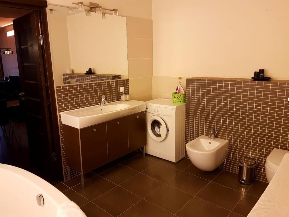 Gyneju 14 Apartment วิลนีอุส ภายนอก รูปภาพ